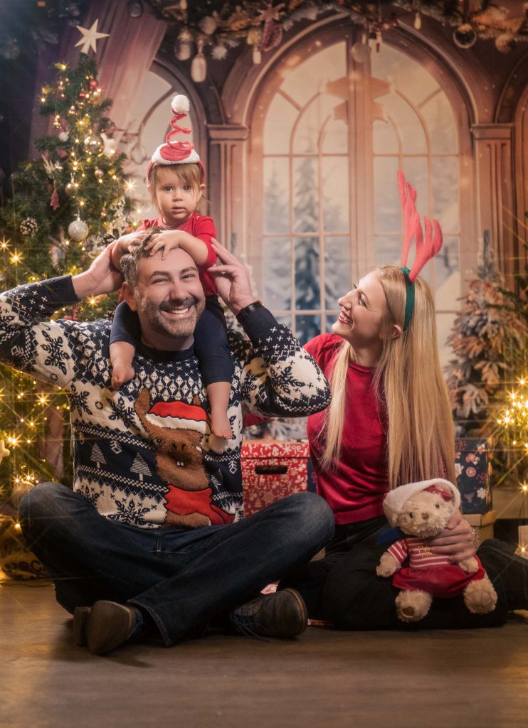 Porodicno novogodisnje fotografisanje u foto studiju u Novom Sad