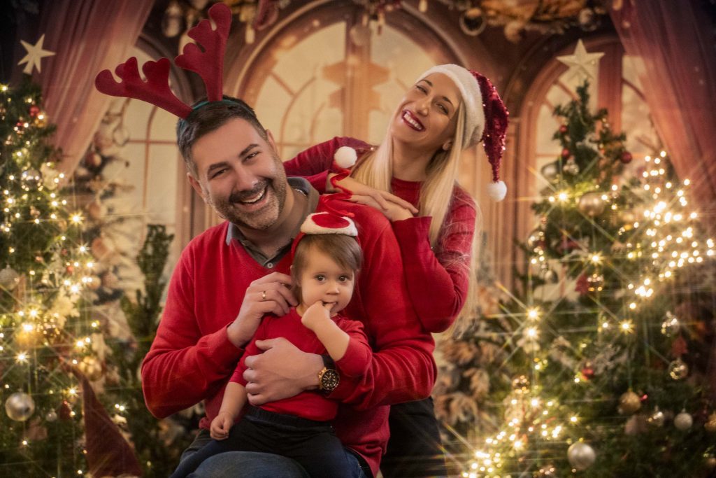 Porodicno novogodisnje fotografisanje u foto studiju u Novom Sad