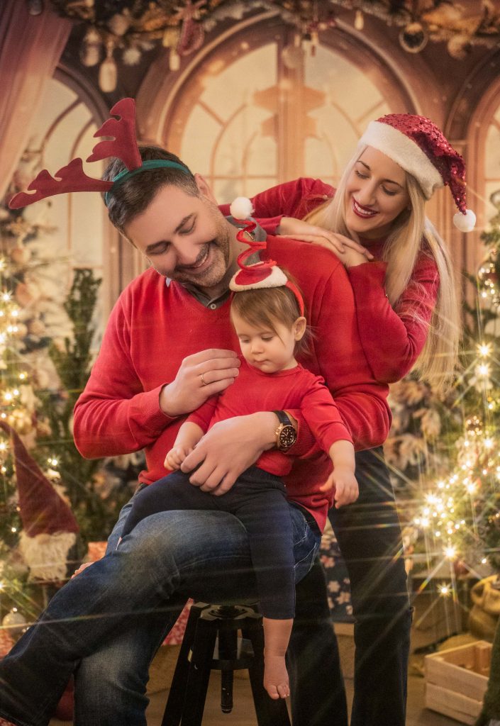 Porodicno novogodisnje fotografisanje u foto studiju u Novom Sad